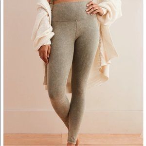 Aerie Chill Play Move Olive Green Leggings